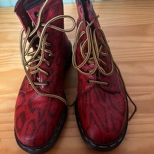 Dr. Martens Red Leather Snakeskin MIE Vintage 1460 Classic Boots UK6 W 8 RARE